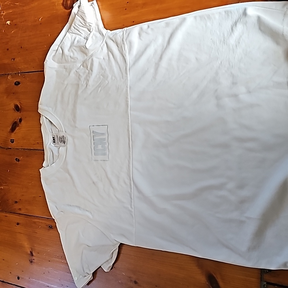 EUC ICNY t-shirt men's XL